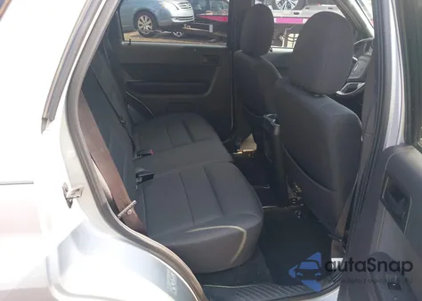 2011 Ford Escape Xlt z USA, uszkodzony, nr VIN 1FMCU0DG8BKA04731